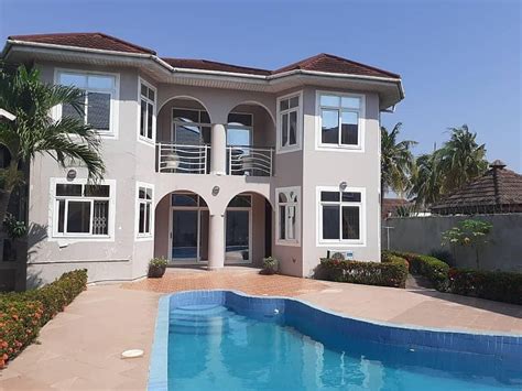 The 5 Bedroom Executive Palace .